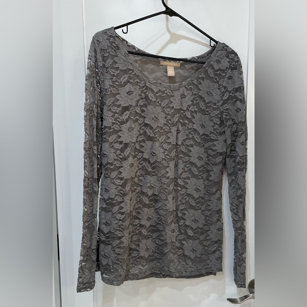 Long sleeved gray lace shirt